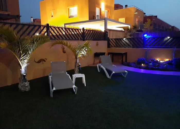 度假居 Villadunas - With Luxury Hot Tub And Tiki Roof Bar *