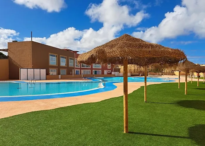 Villadunas - With Luxury Hot Tub And Tiki Roof Bar 度假居 *