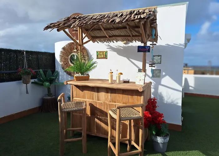 Villadunas - With Luxury Hot Tub And Tiki Roof Bar 度假居