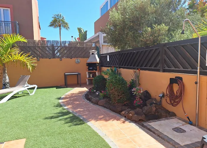 度假居 Villadunas - With Luxury Hot Tub And Tiki Roof Bar